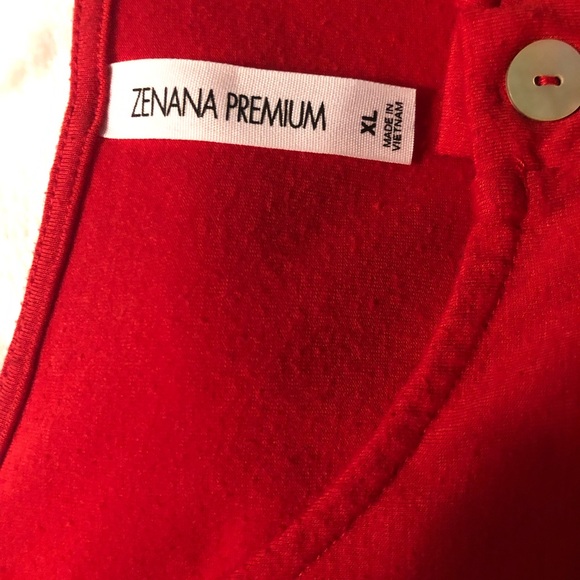 EUC Zenana Premium Round Neck 4 Button 3/4 Sleeve Pullover Blouse - Picture 3 of 5